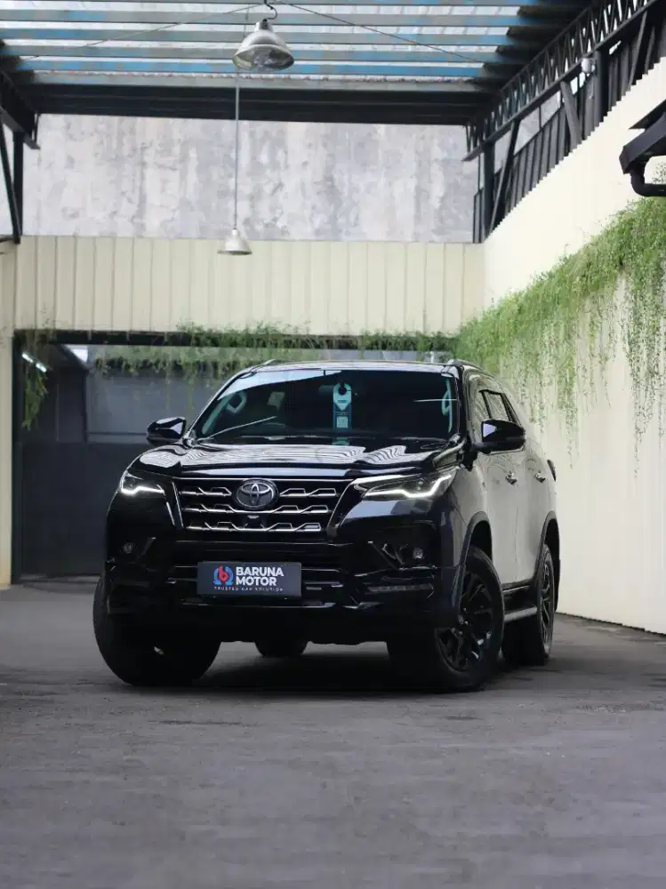 (LOW KM) TOYOTA FORTUNER VRZ 2.8 GR SPORT 2022 HITAM