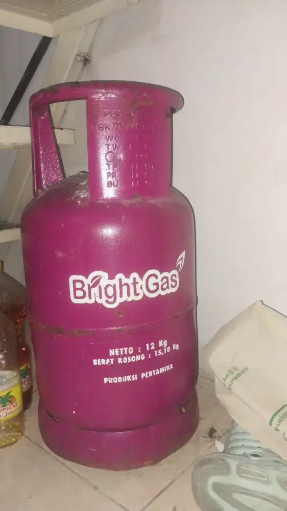 Gas pink 12kg milik pribadi