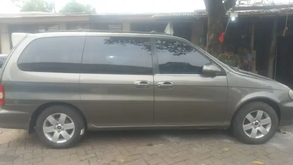 Kia carnival oke punya
