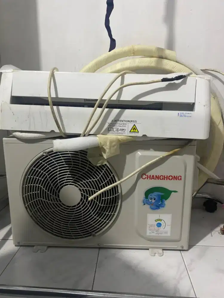 AC merek changhong 1/2 pk