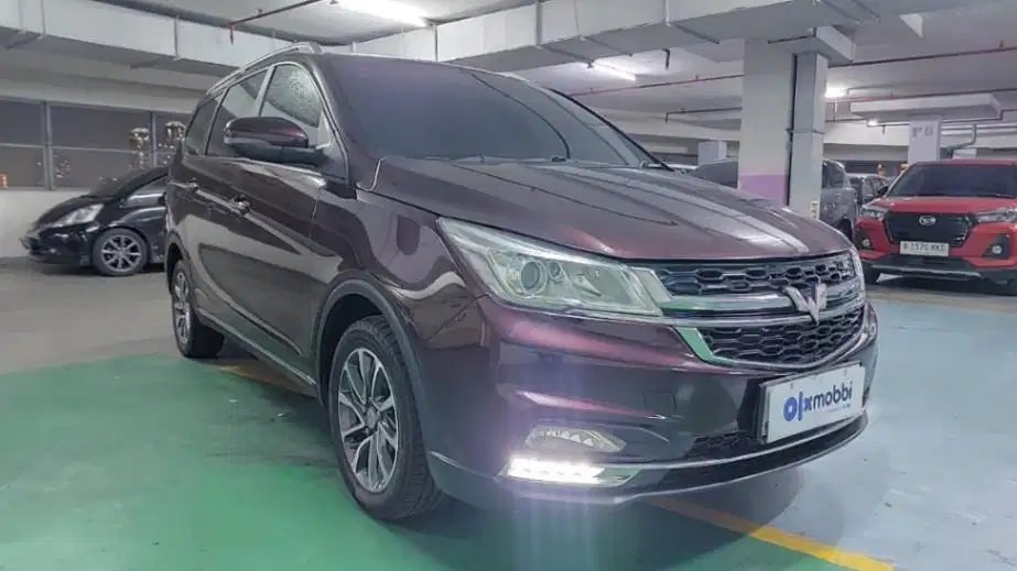 DP Rendah  6JT Wuling Cortez 1.5 CT Lux Bensin-AT 2019 Merah