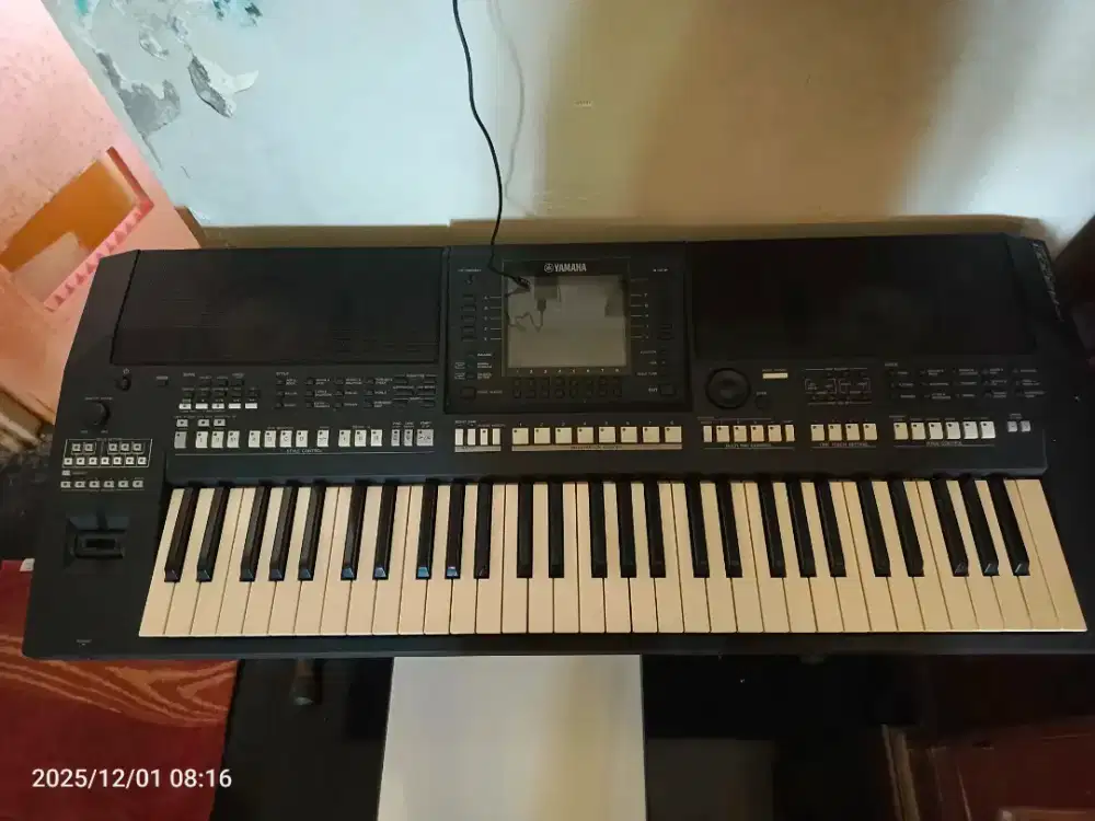 Keyboard Yamaha psr A2000 arabic