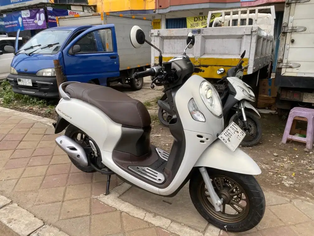 HONDA SCOOPY PRESTIGE CBS ISS LED FI KEYLESS 2023 SUPER MULUS