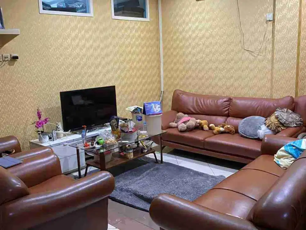 Dijual Ruko 4 lantai di Taman Palem Lestari, Cengkareng, Jakarta Barat.