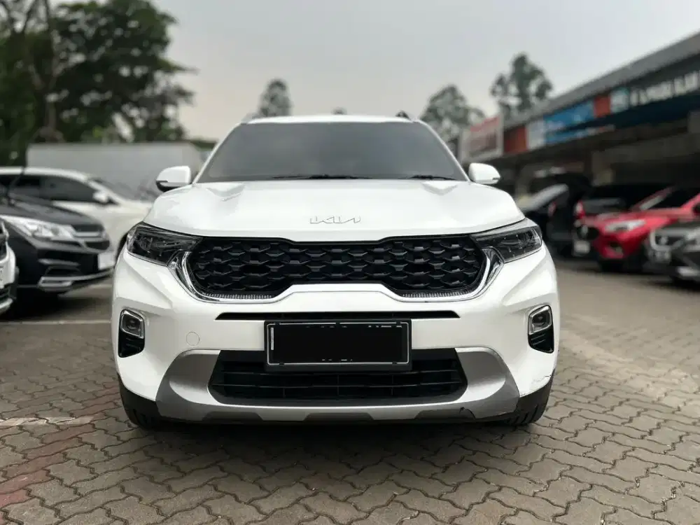 LOW KM BEST PRICE!! KIA SONET 1.5 DYNAMIC MATIC PUTIH 2022 SUNROOF