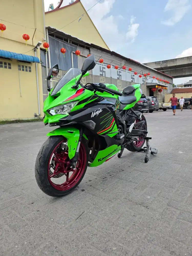Kawasaki ZX25RR Hijau 2022