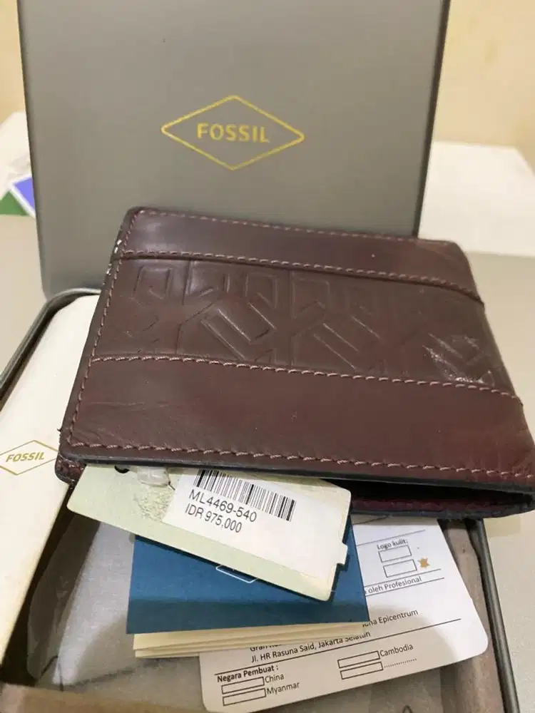 Dompet Fossil Everett Bifold Cokelat