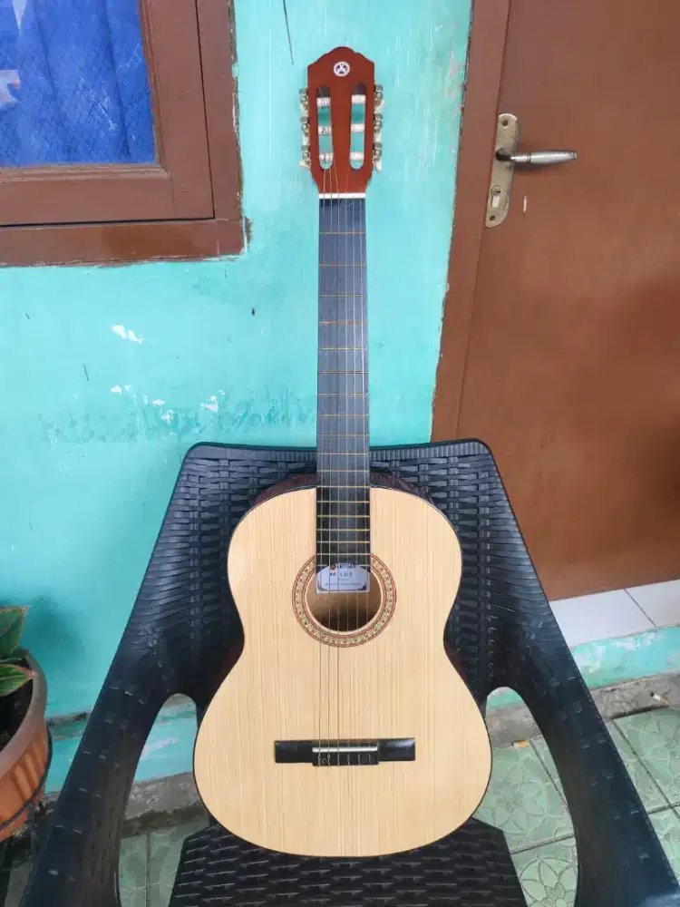 gitar clasic artisaan