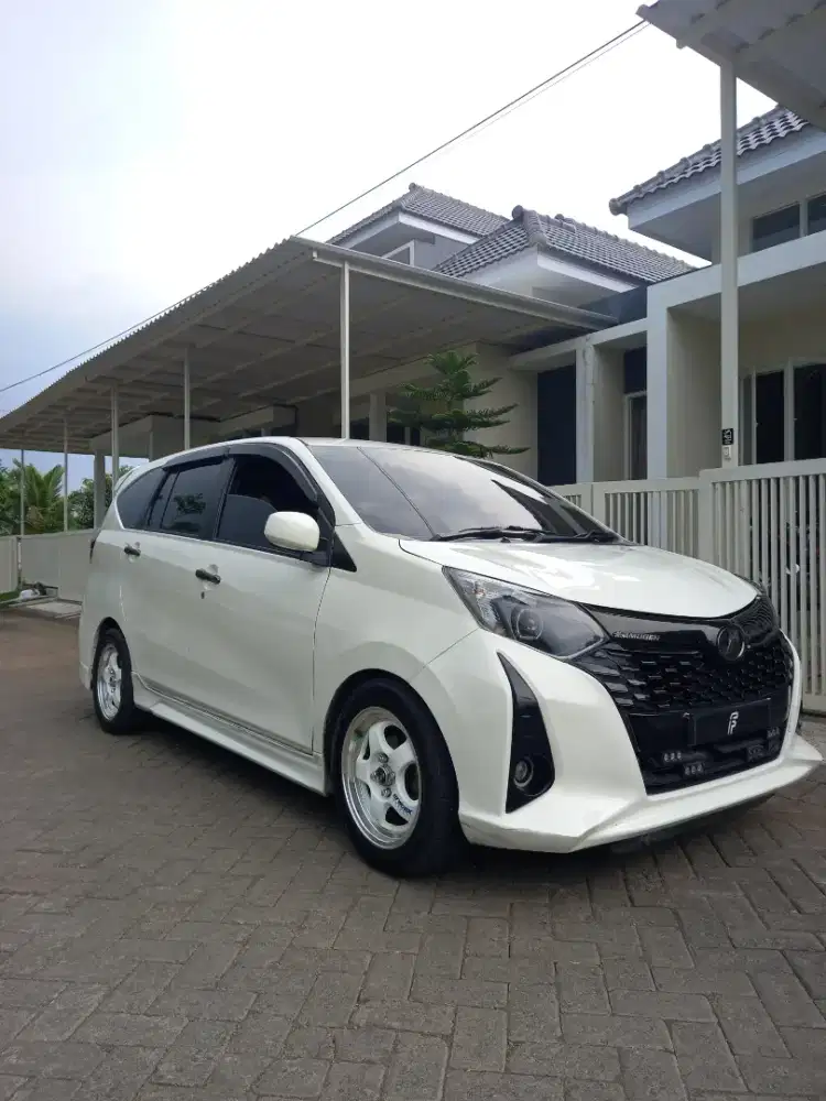 Daihatsu sigra type M upgrade facelift 2021 siap pakai nopol N malang