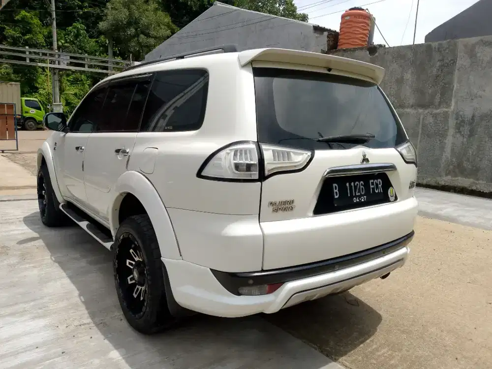 Pajero dakar thn 2013 limited