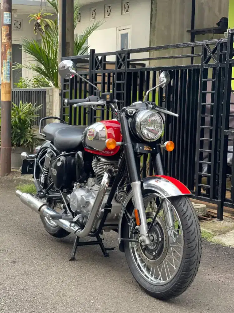 Royal Enfield Classic 350 Chrome red low km 2024