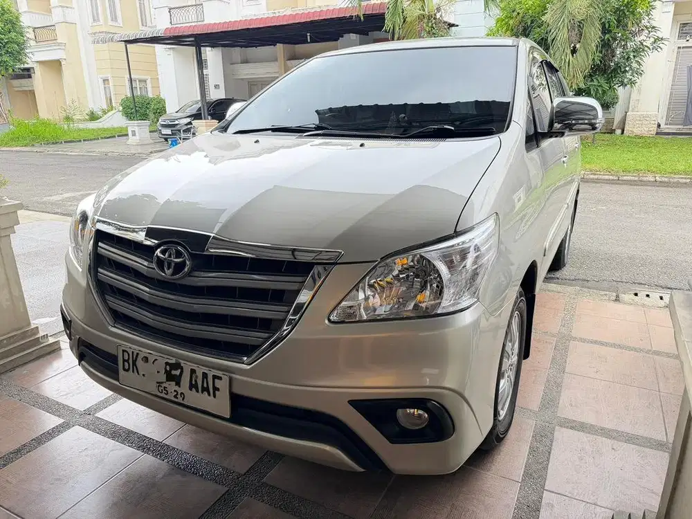 Odo sangat low! Innova G diesel matic 2014