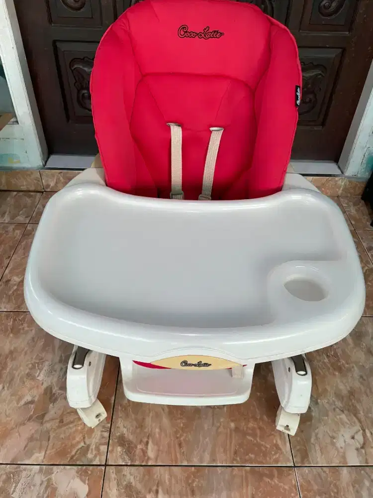 Cocolatte CH 361 Merah, tempat makan bayi multifungsi