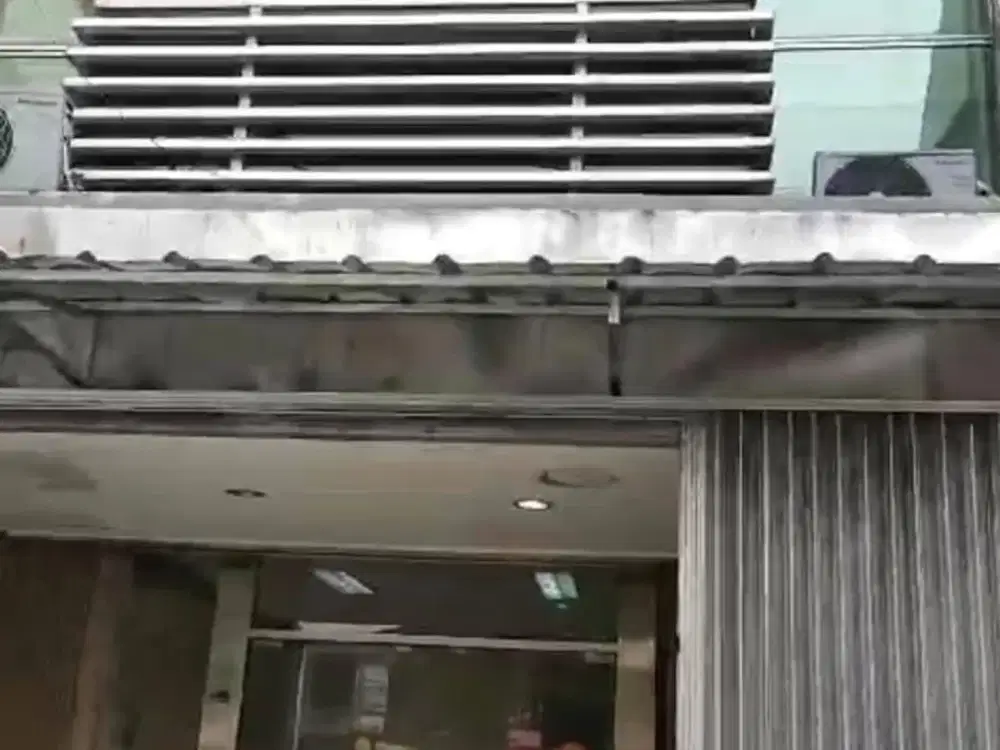 Ruko Bagus 3 Lantai Siap Huni Pasar Baru Lokasi Strategis