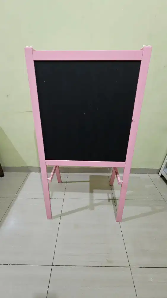 Preloved papan tulis bolakbalik