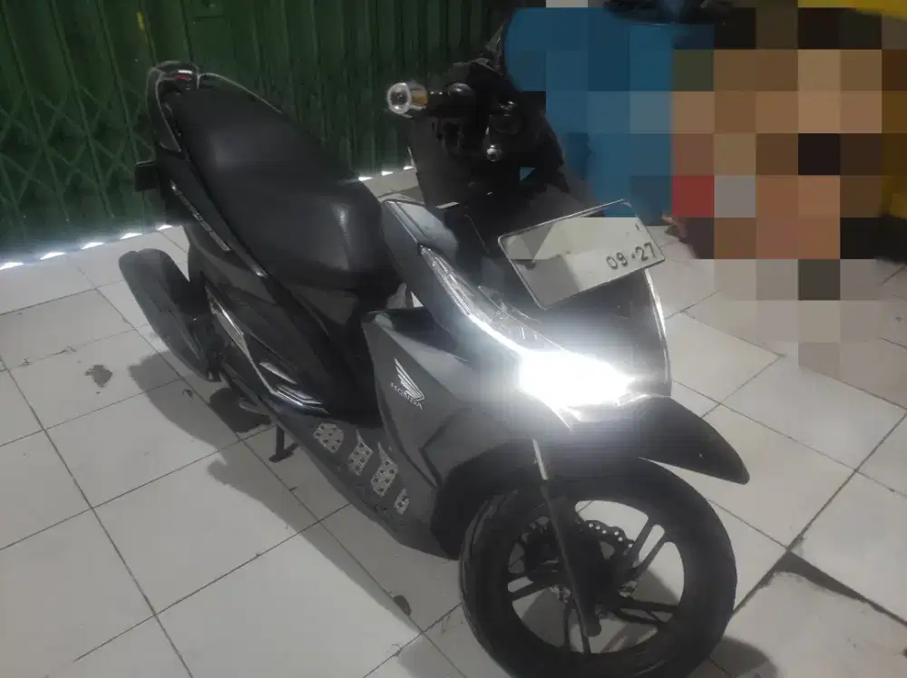 Honda Vario 150 Led Black Gold Edition