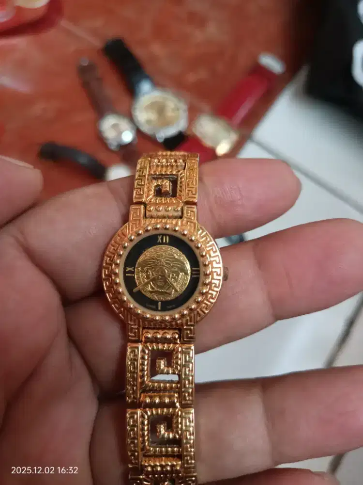 JAM GIANNI VERSACE MEDUSA signature swiss gold plate G20