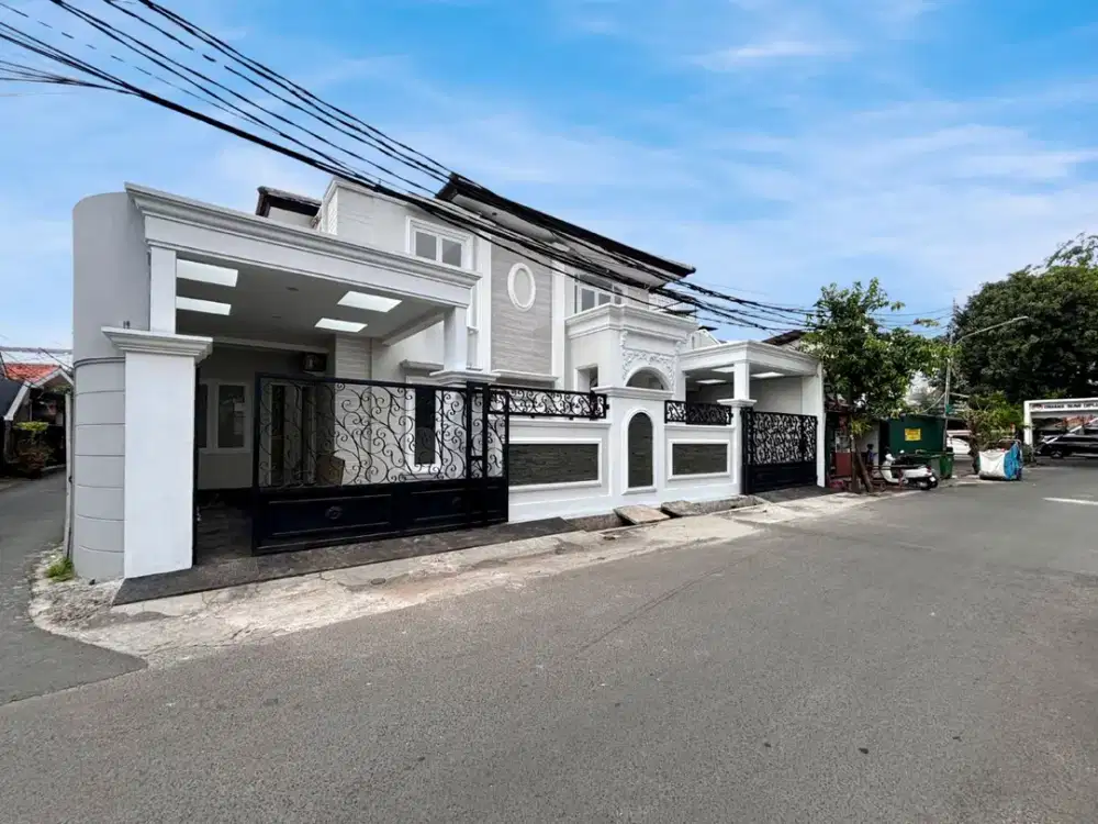 Tebet Rumah Lux Jalan Lebar Dekat Pusat Kuliner