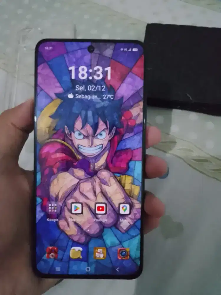 Handphone Iqoo Z10R Black 99% Like New dan Fullset (Nego Pertamax)