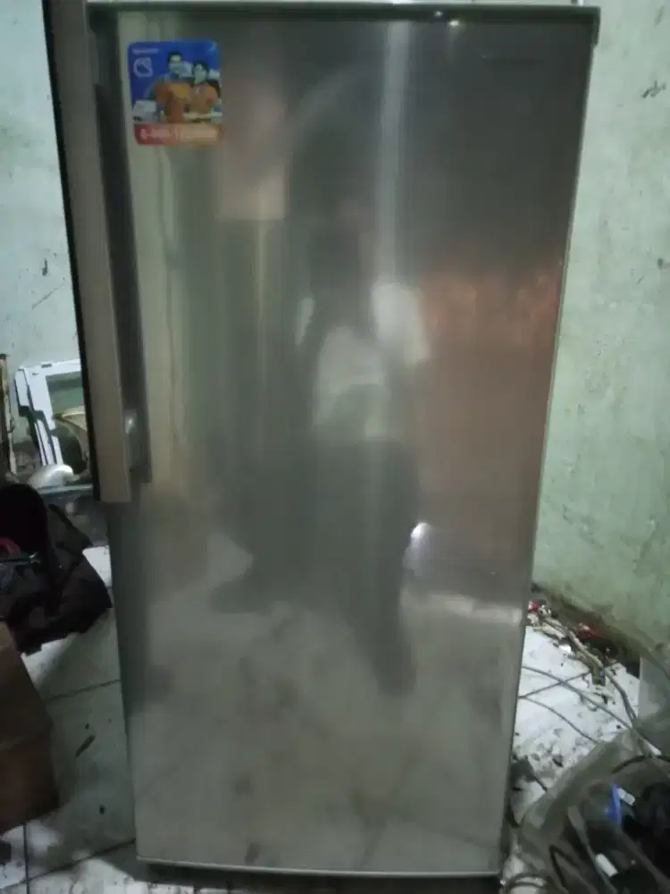 Kulkas Sharp 1 pintu normal blm diservic