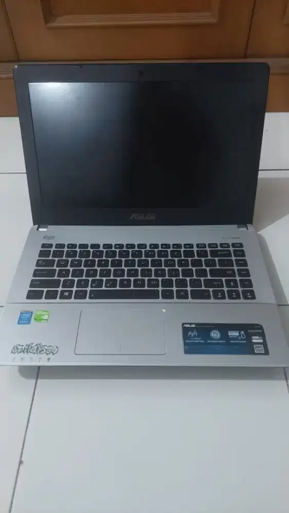 Laptop asus X450j core i7 kondisi mati total harus service