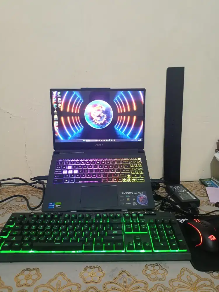 MSI Cyborg 15 i7 RTX4060 - A13VFK ( 16 GB / SSD 1 TB )
