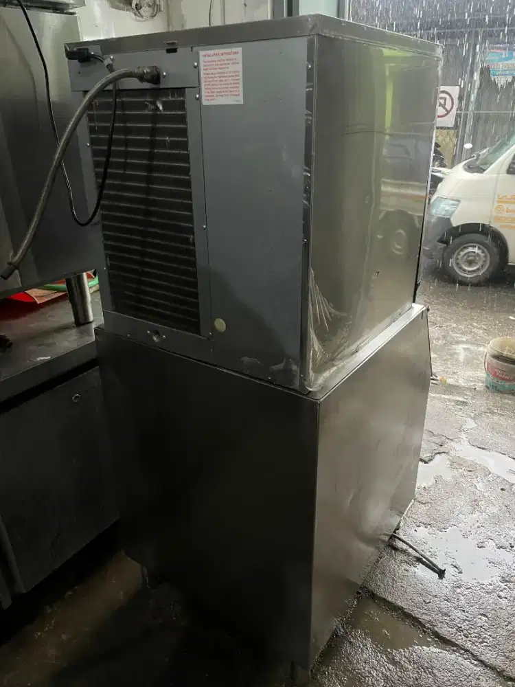 Hoshizaki Ice Maker