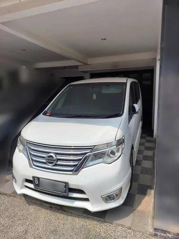 Dijual Nissan Serena HWS 2017 C26 STNK bulan November pajak on panjang