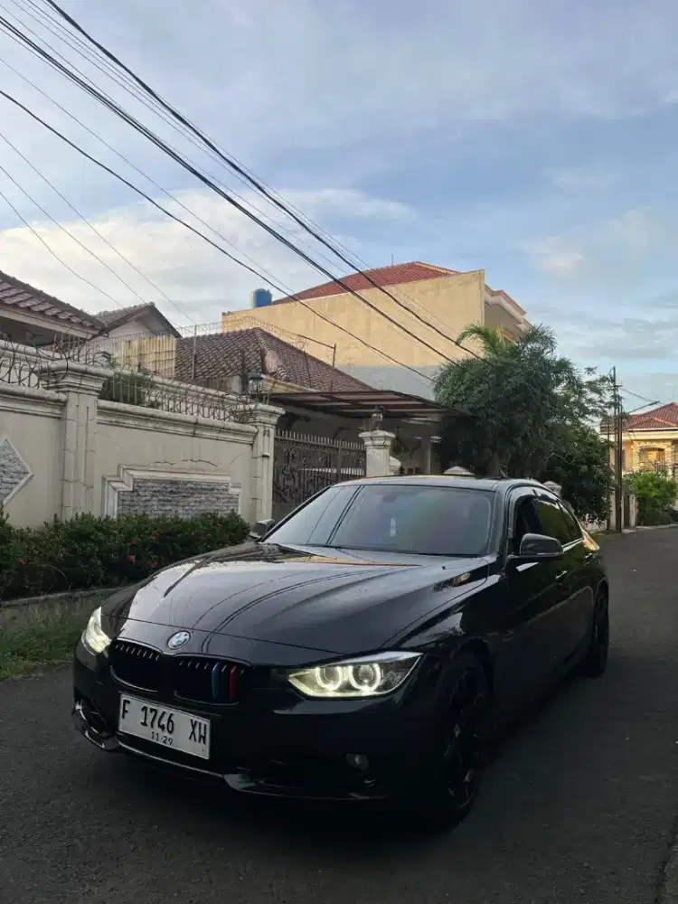BMW 328i Th 2014 F30 pajak baru