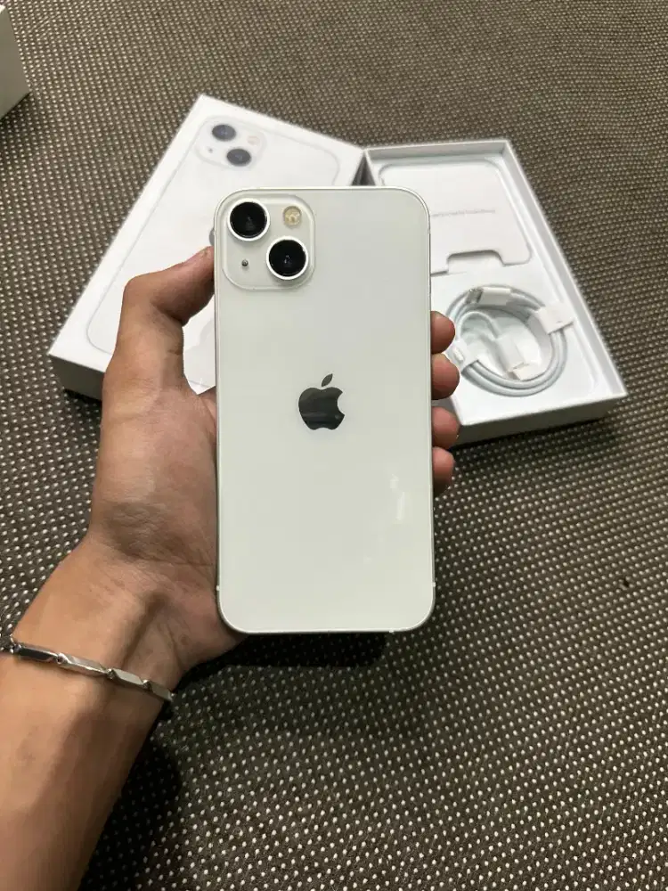 iPhone 13 128GB warna putih