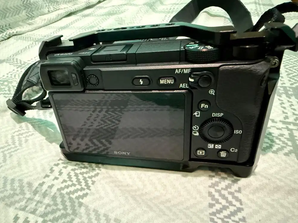 Mirolles Sony a6400 + Sigma 18-50 mm 2.8