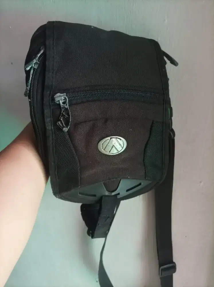 Tas selempang eiger jadul