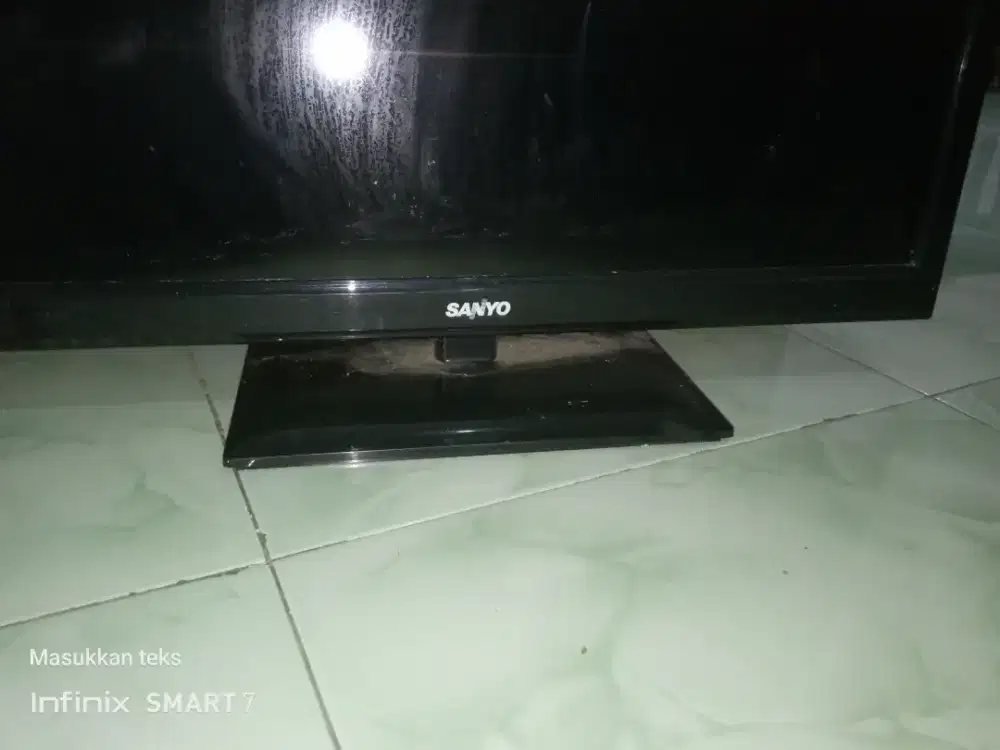 TV Sanyo 24 inchi dan STB digital
