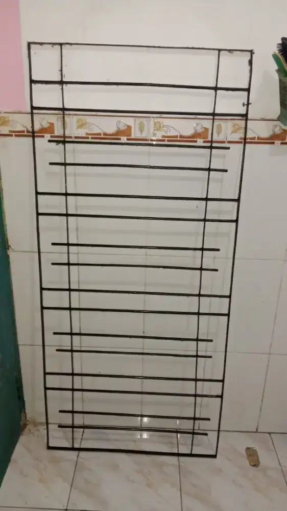 Tralis Jendela Besi Kuat