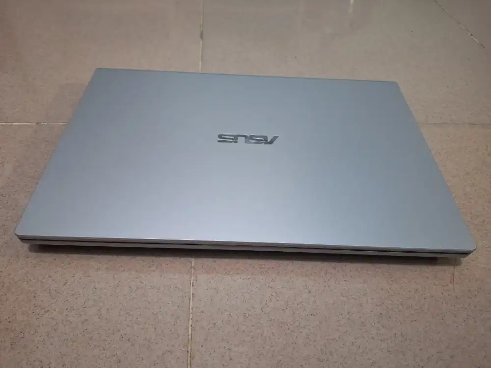 Bismillah dijual laptop asus vivobook A4 ram 8gb ssd 512gb nvme mulus
