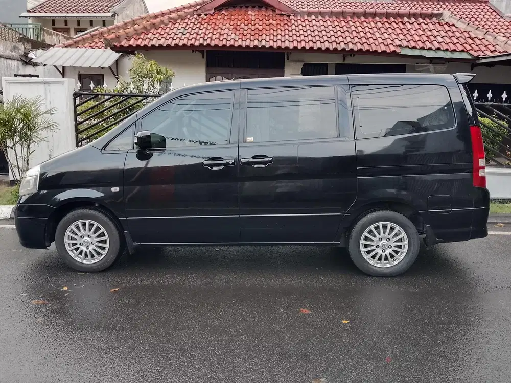 Nissan Serena 2012 Bensin