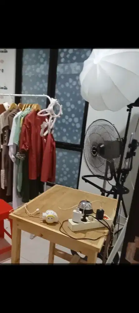 Cari pekerjaan staf admin & host live