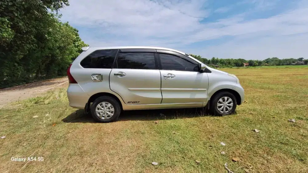 Daihatsu Xenia X 2013