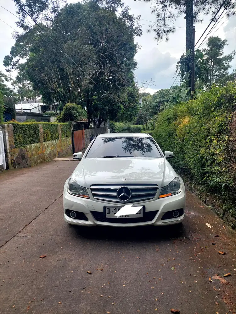 Mercedes-Benz C200 2012 Bensin