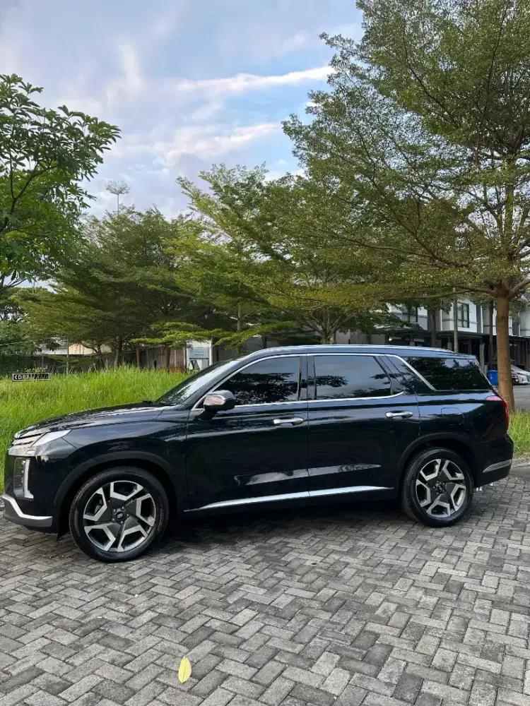 km 10rb Hyundai Palisade Signature Diesel Facelift 2022 D tangan 1