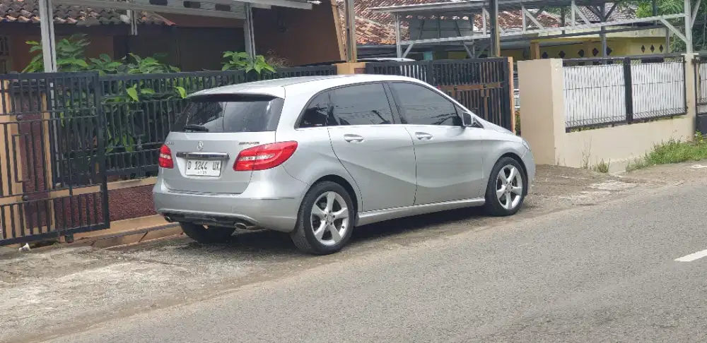 Mercy B200 Low 56km/35mil