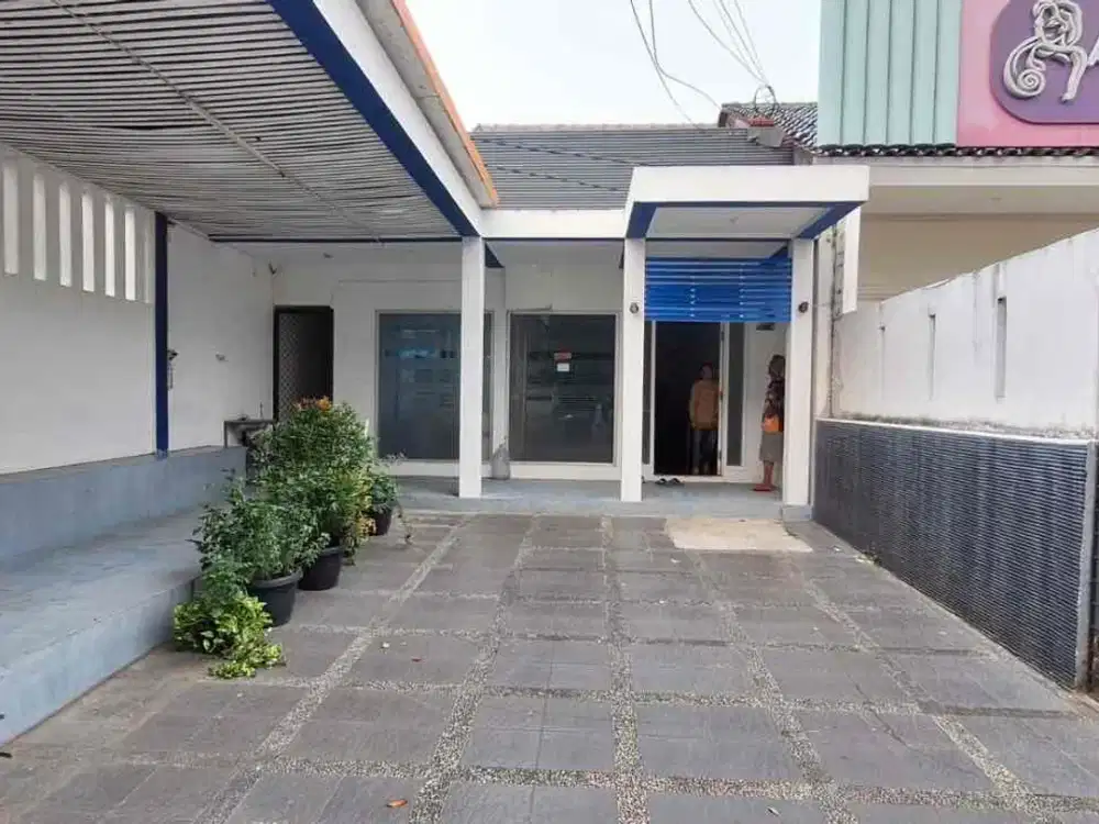 Rumah Strategis Pinggir Jalan Cocok Untuk Segala Usaha di Balai Pustaka Rawamangun Jakarta Timur
