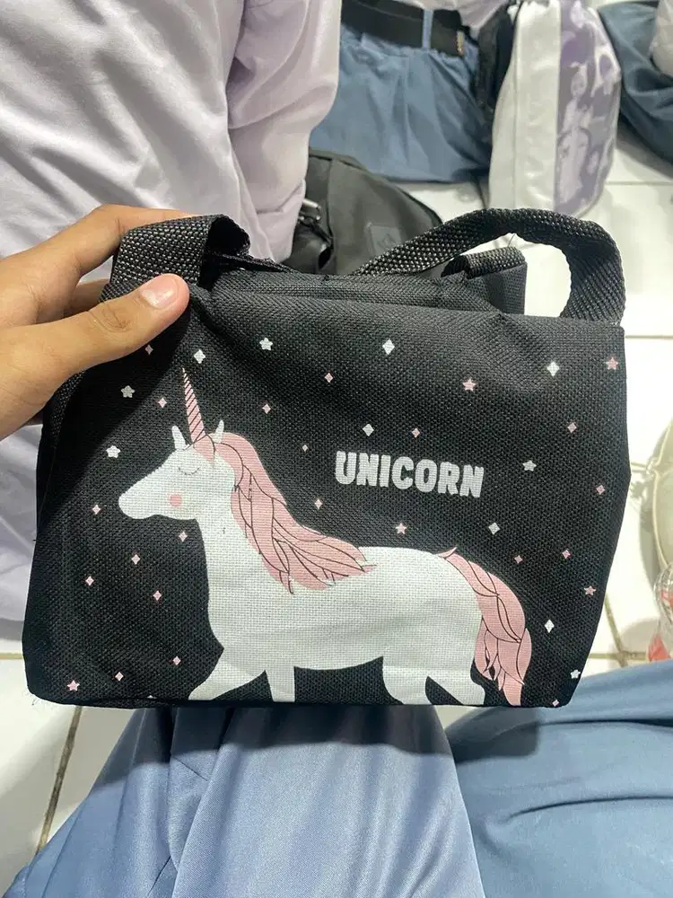 Tas untuk bekal sekolah
