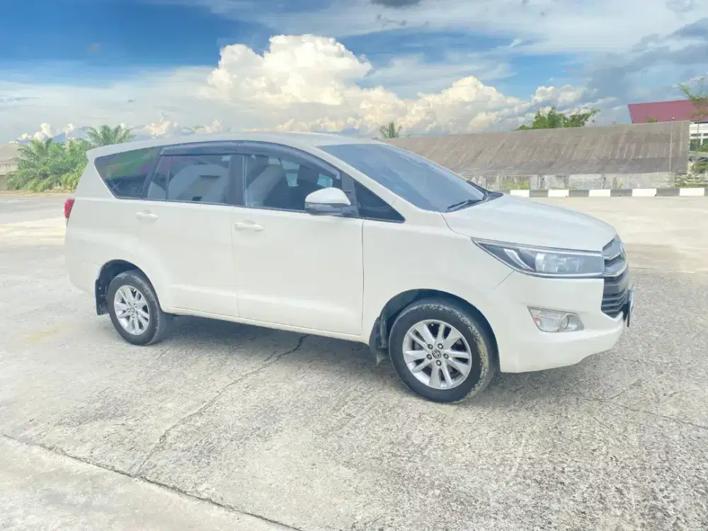Toyota Innova Reborn G 2.4 Diesel MT 202