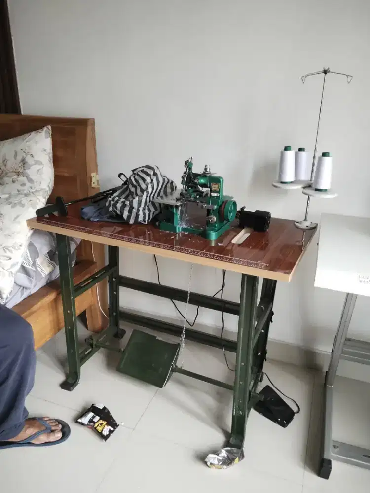 Only 2 month use want to cell argent interlock  machine