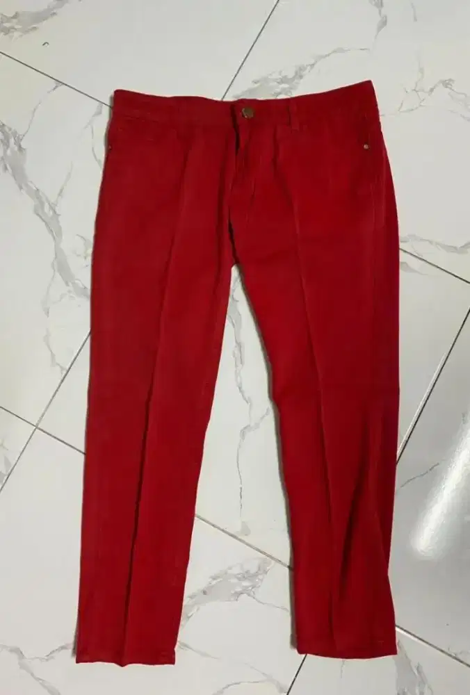 Celana Panjang Merah