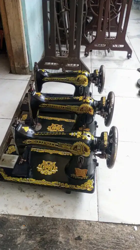 Mesin jahit BUTTERFLY