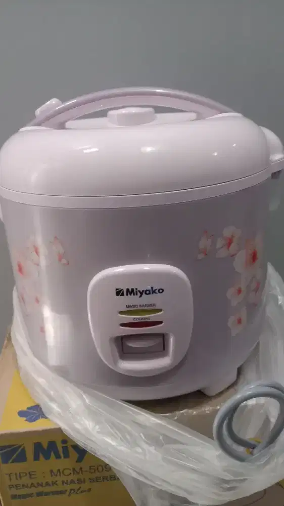 MIYAKO MAGICOM (penanak nasi) BARU ..
