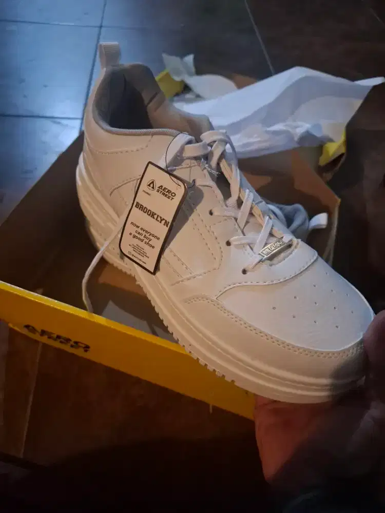 Aerostreet Brooklyn Putih