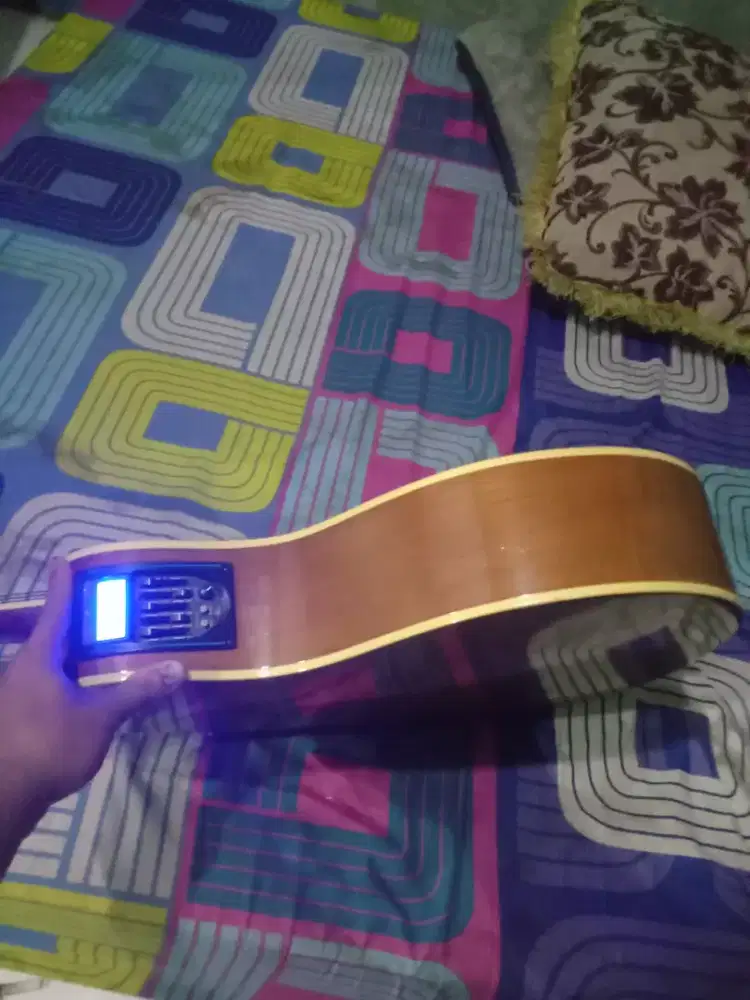 Di jual gitar Yamaha merak APX 500II